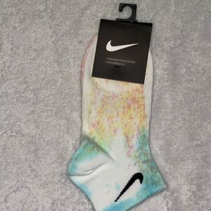 Nike Men’s Low-Cut Tie-Dye Athletic Socks — White with Pastel Accents